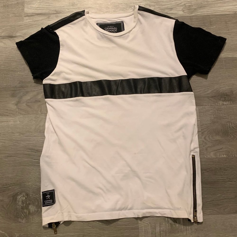 3 for $20 🌵 Criminal Damage White/Black T-Shirt